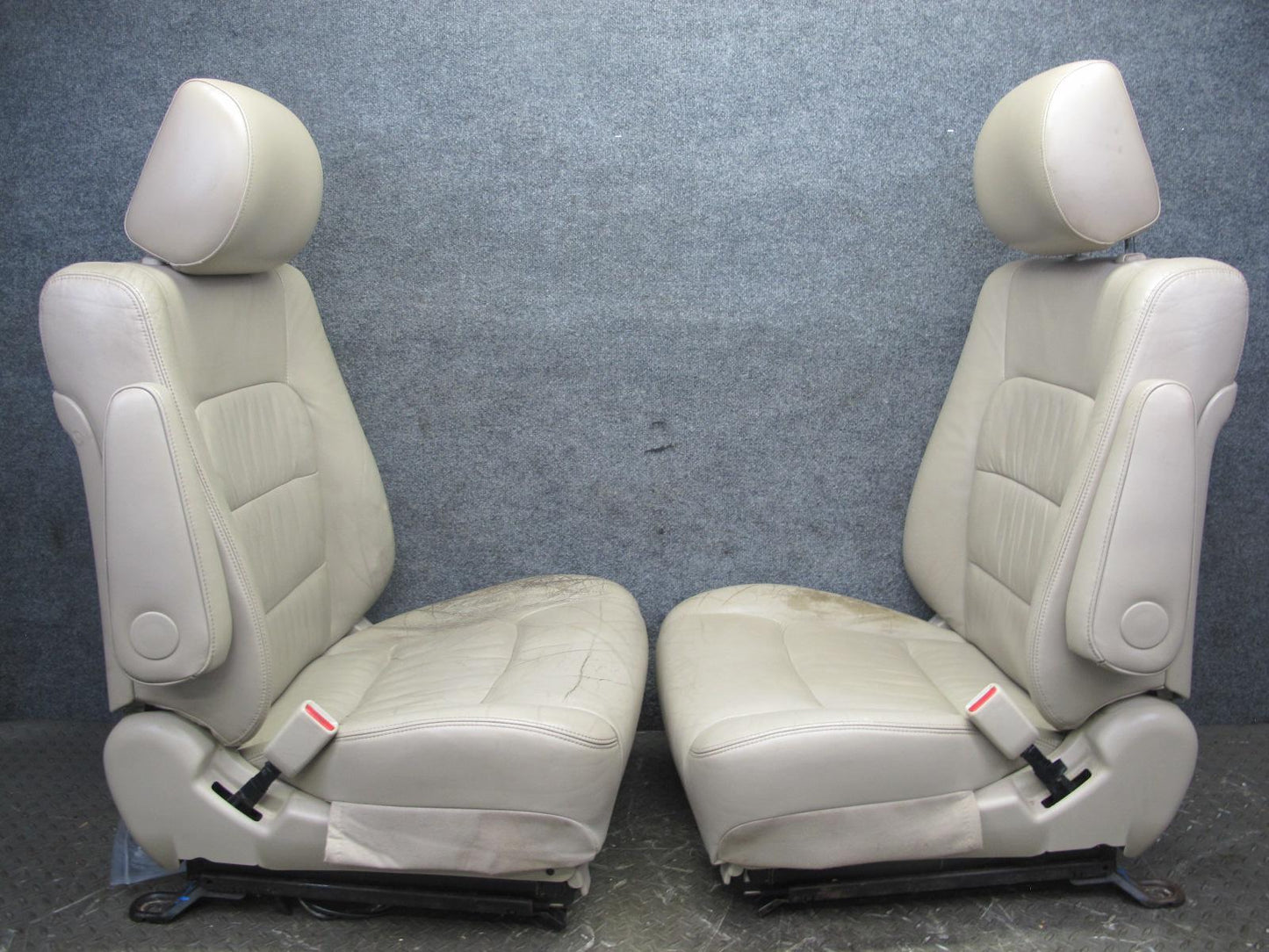 03-07 Lexus LX470 Front Left & Right Leather Seat Headrest Screen Ivory Set of 2