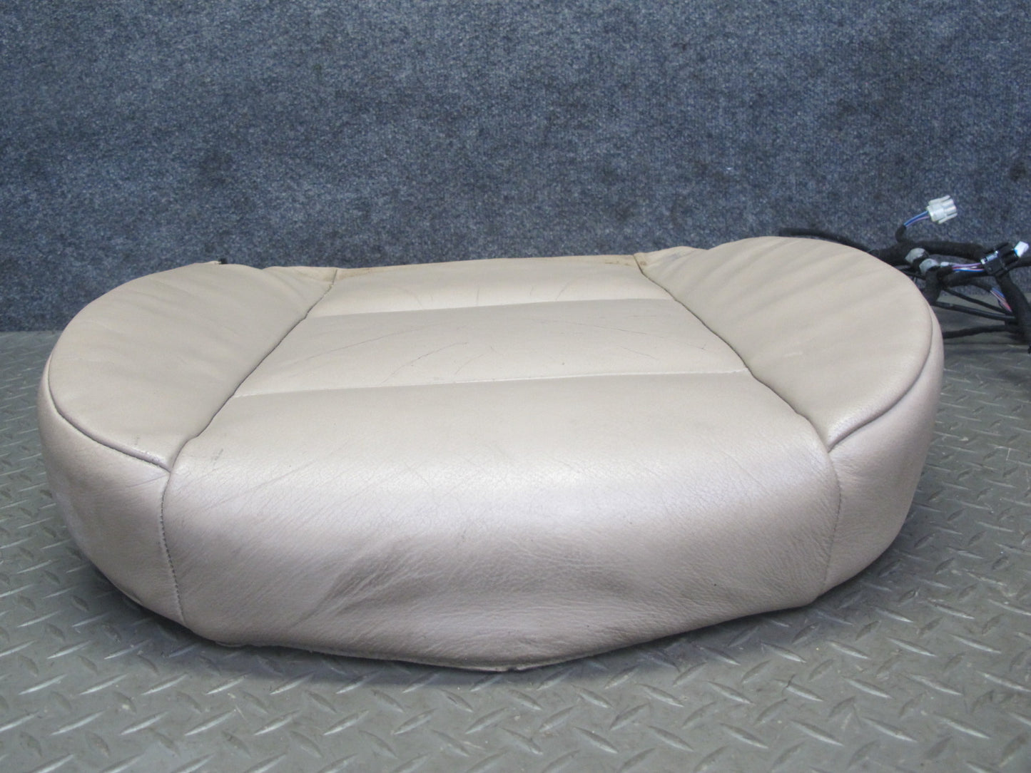 01-06 BMW E46 Convertible Front Right Seat Lower Cushion Leather Beige OEM