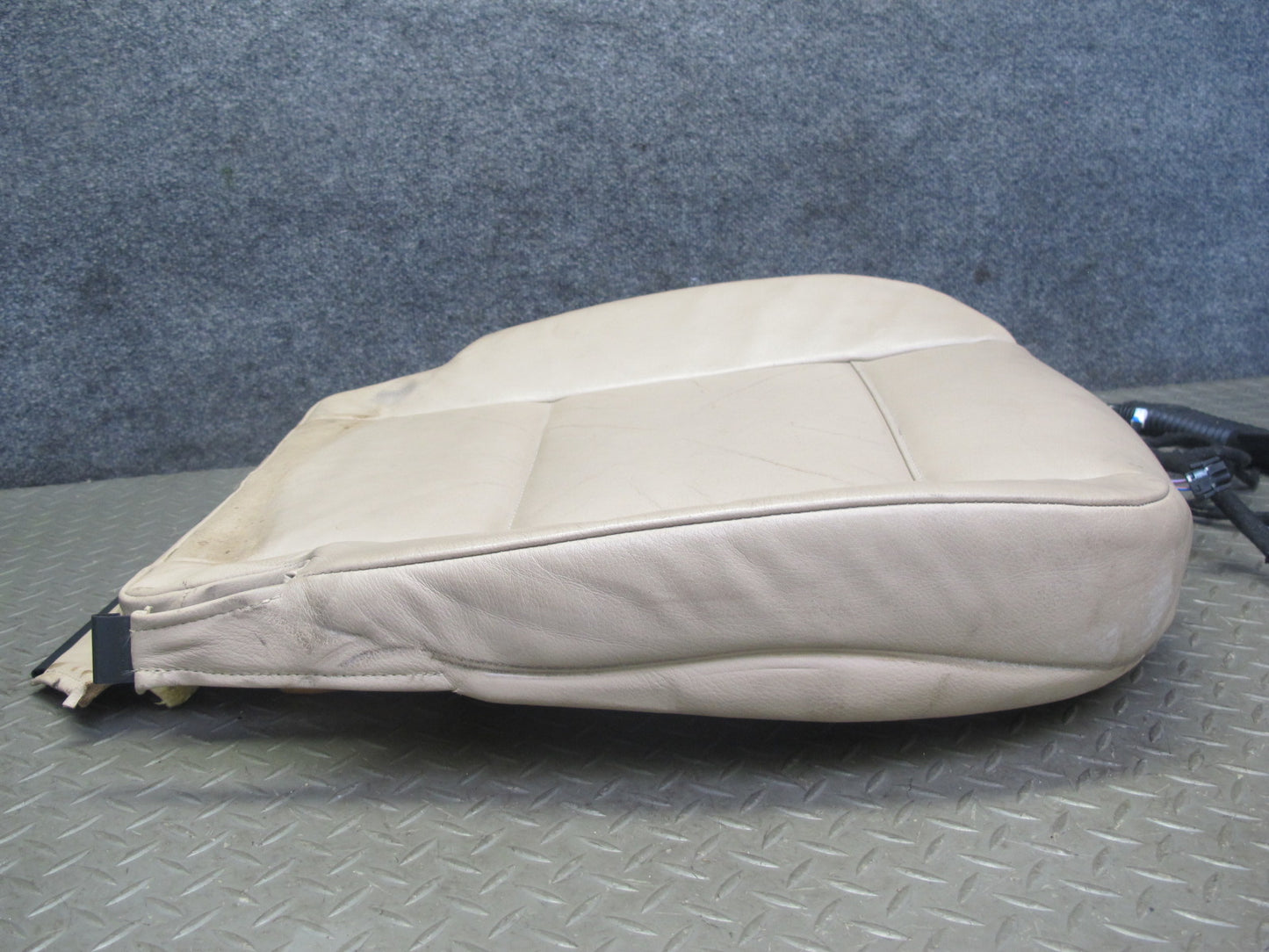 01-06 BMW E46 Convertible Front Right Seat Lower Cushion Leather Beige OEM