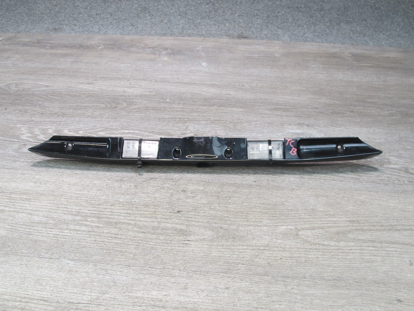 93-99 BMW E36 Trunk Lid Finisher Trim Molding Grip w License Plate Light OEM