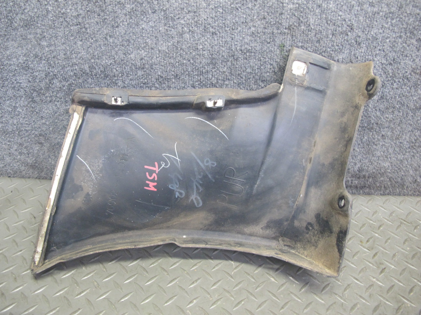 86-92 Toyota Supra MA70L Set of 2 Rear Left & Right Lower Quarter Molding OEM