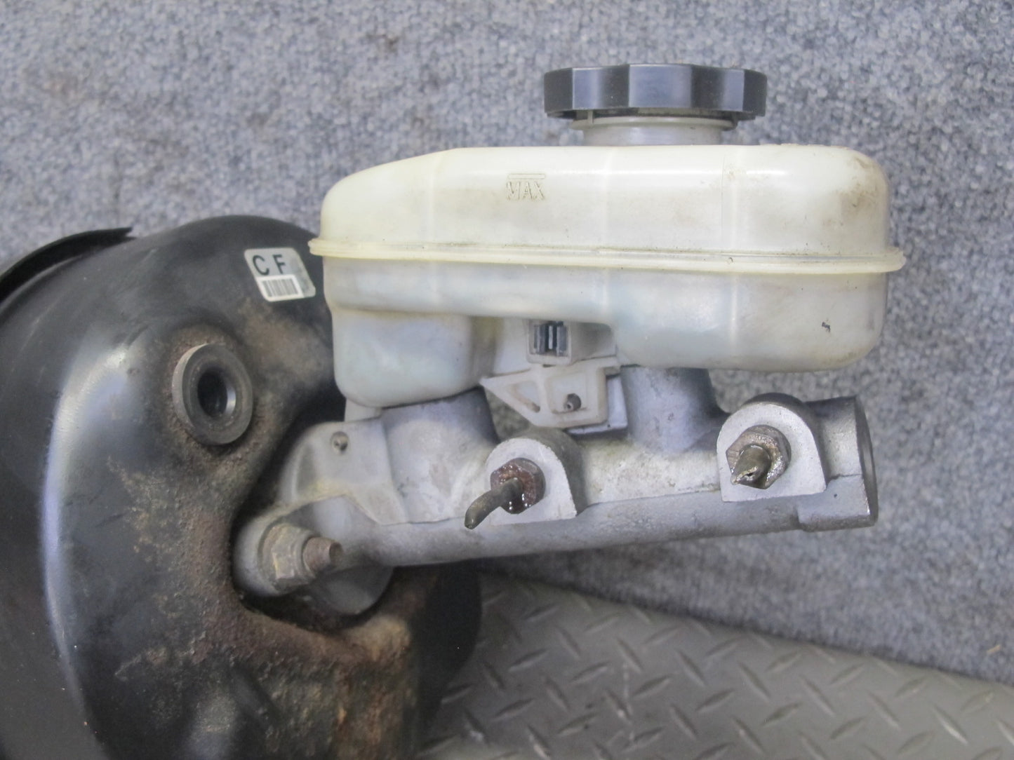 98-02 Pontiac Firebird 5.7L Brake Master Cylinder Booster Fluid Reservoir OEM