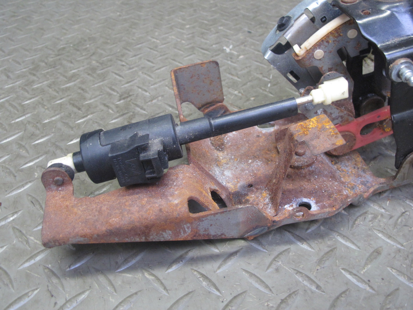 97-02 Pontiac Firebird LS1 A/T Automatic Transmission Gear Shifter Selector OEM