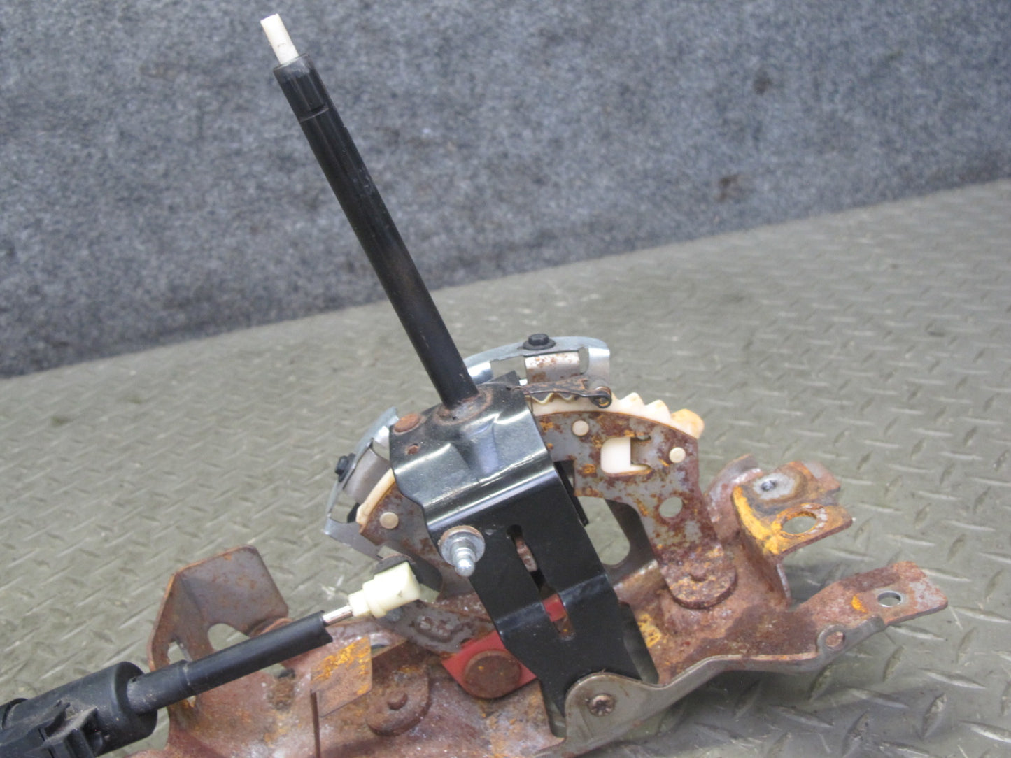 97-02 Pontiac Firebird LS1 A/T Automatic Transmission Gear Shifter Selector OEM