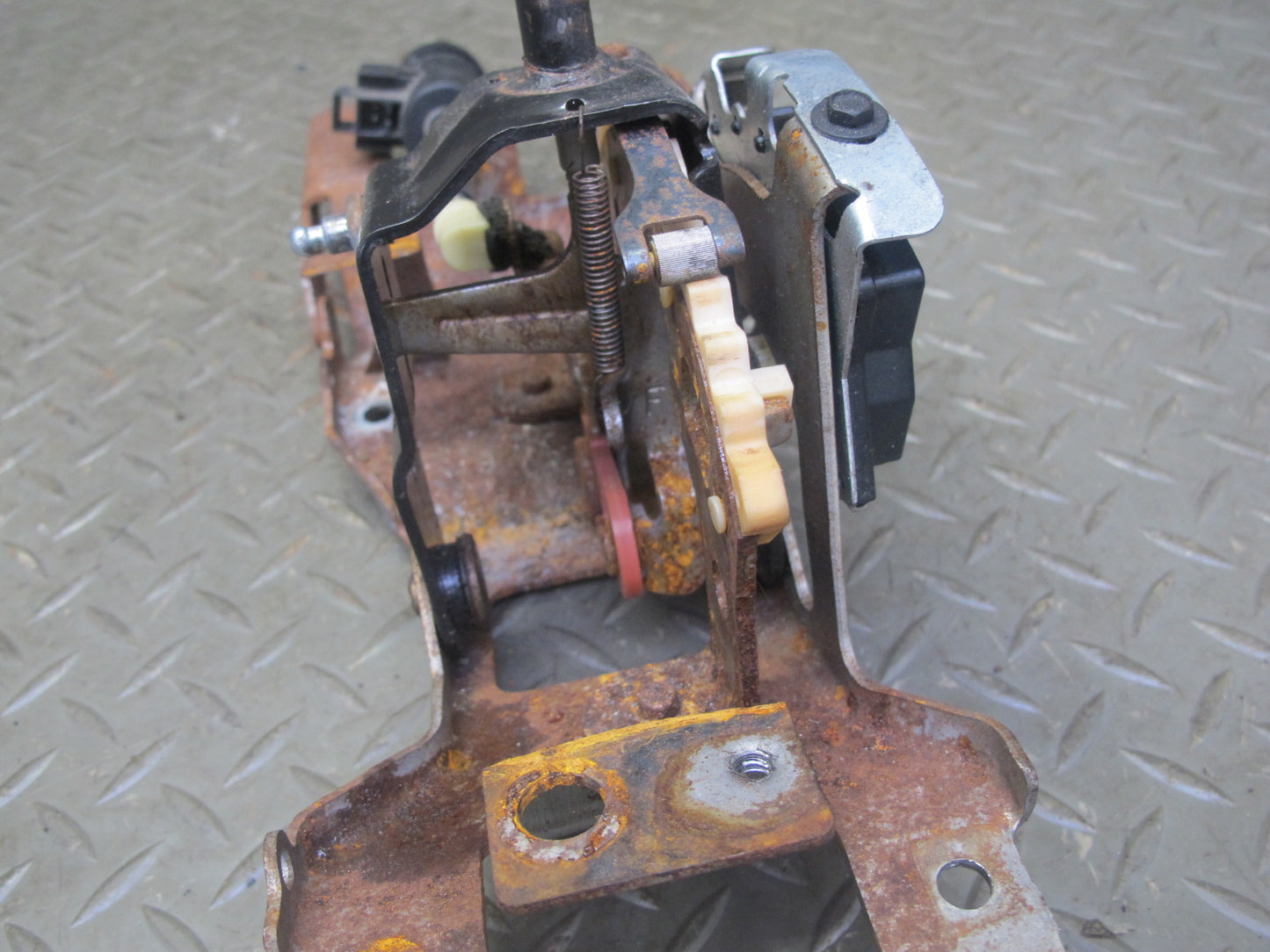 97-02 Pontiac Firebird LS1 A/T Automatic Transmission Gear Shifter Selector OEM