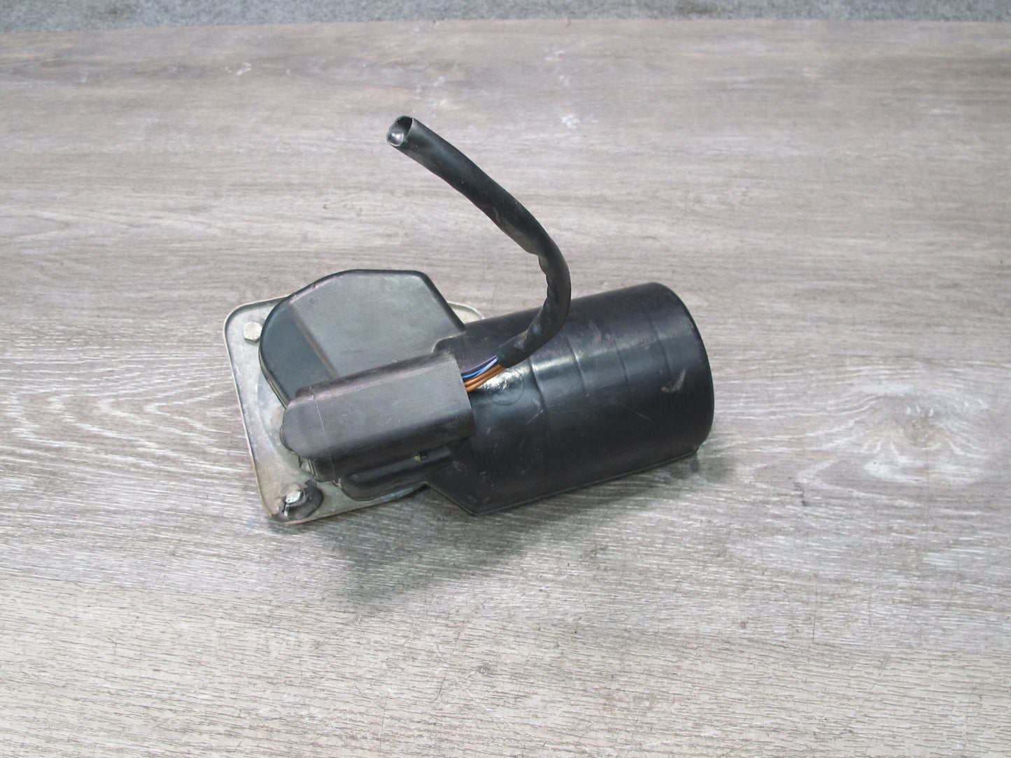 73-89 Mercedes R107 Sl-class Windshield Wiper Motor Assembly OEM