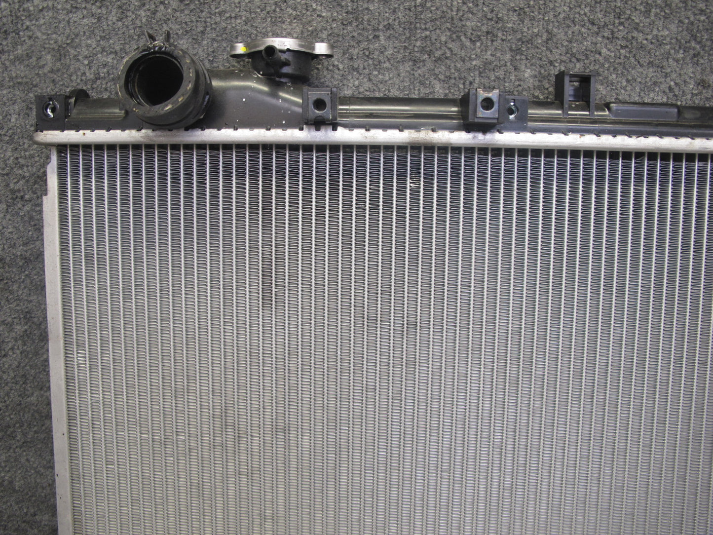 98-05 Lexus JZS160L GS400 GS300 Engine Cooling Radiator CSF 2606
