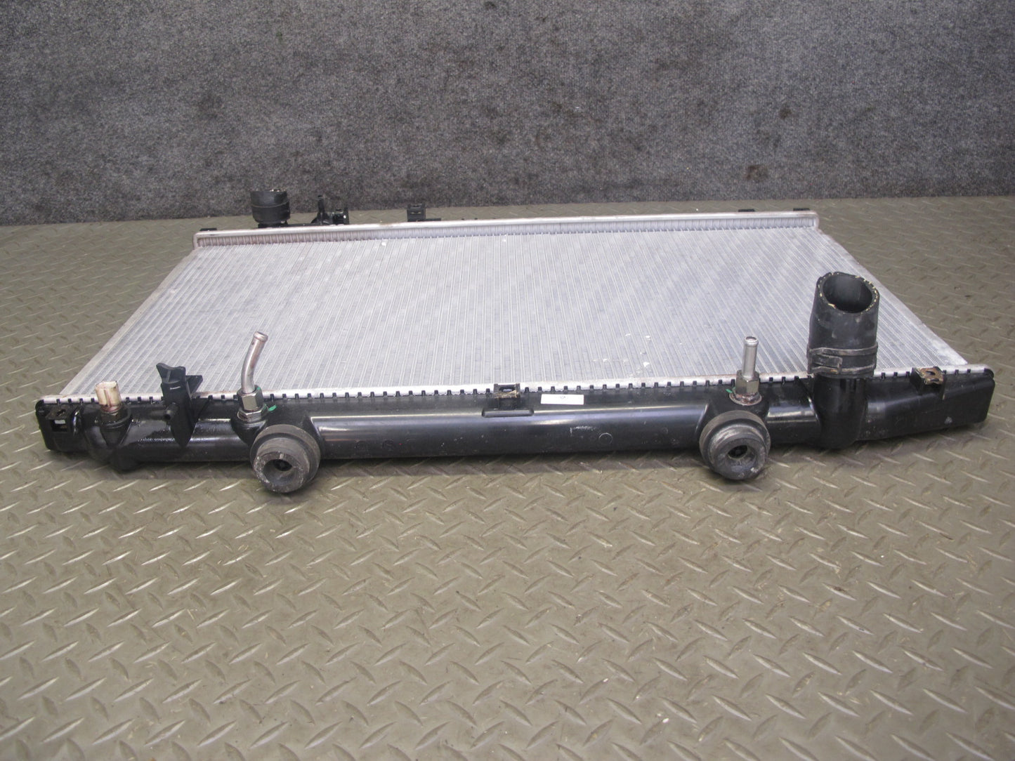 98-05 Lexus JZS160L GS400 GS300 Engine Cooling Radiator CSF 2606