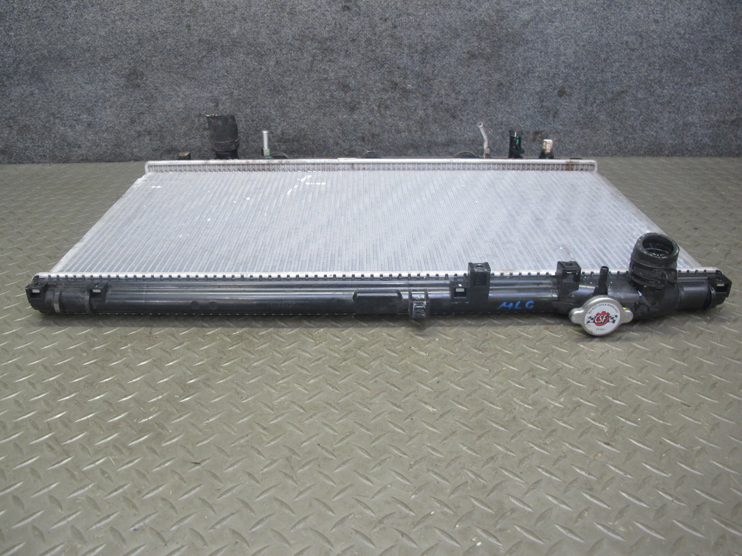 98-05 Lexus JZS160L GS400 GS300 Engine Cooling Radiator CSF 2606