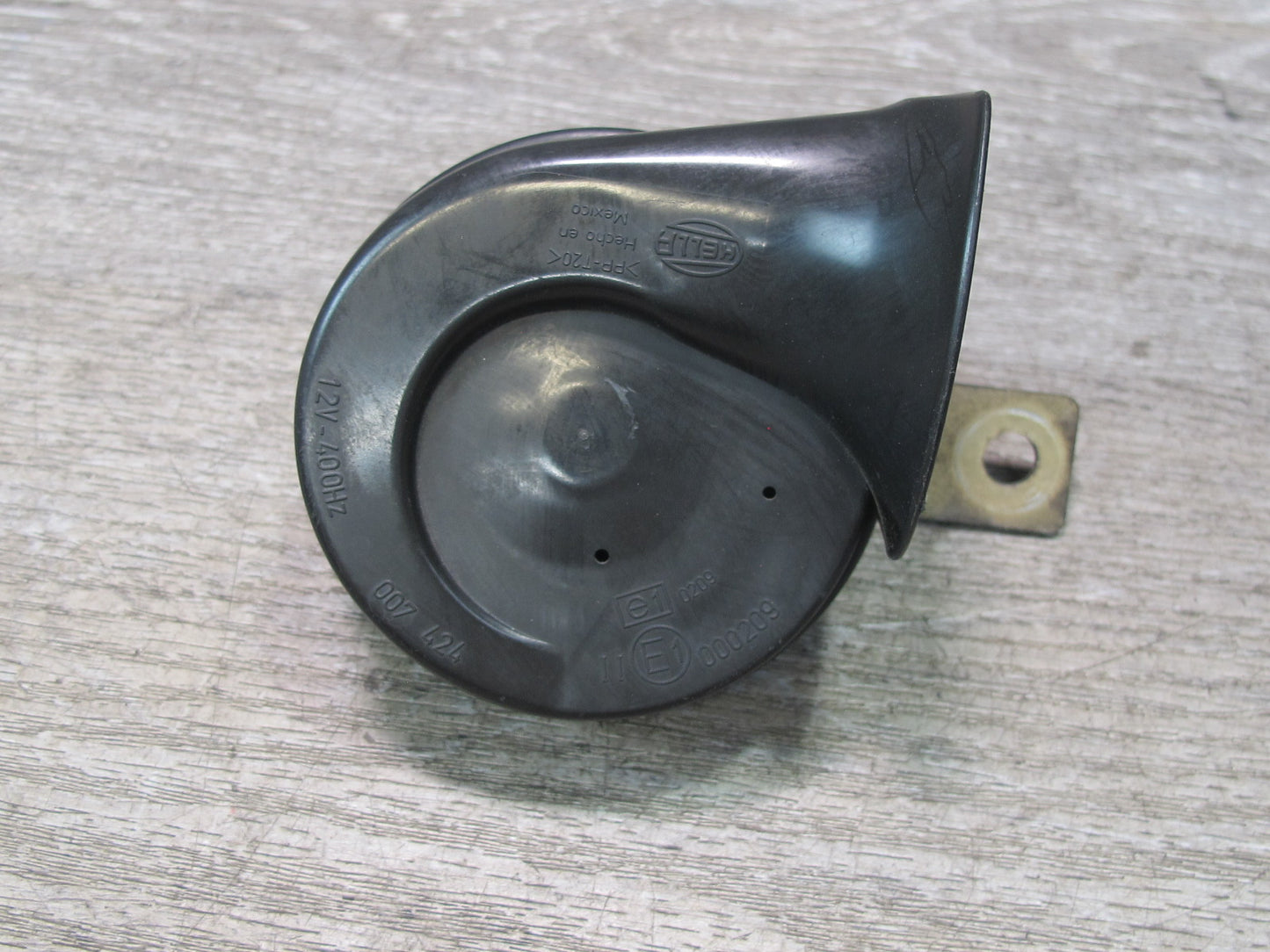 93-99 BMW E36 3-SERIES Set of 2 High & Low Tone Note Pitch Horn Signal OEM