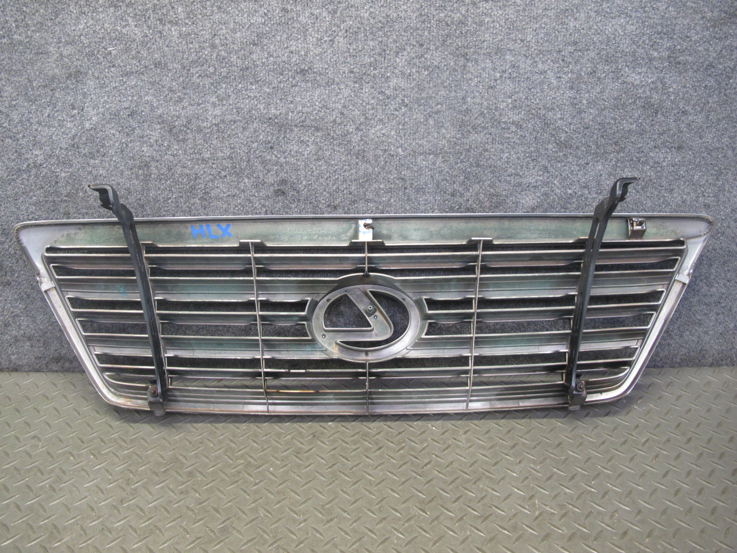 2003-2005 Lexus UZJ100L LX470 Front Hood Chrome Grille w Emblem