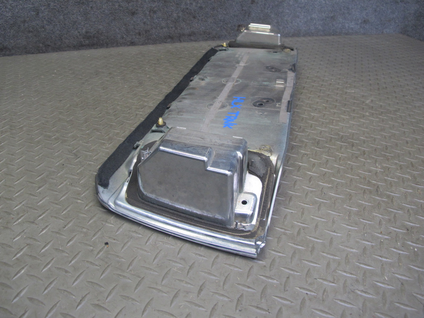 2003-2007 Lexus UZJ100L LX470 Rear Trunk Lid License Plate Housing Panel
