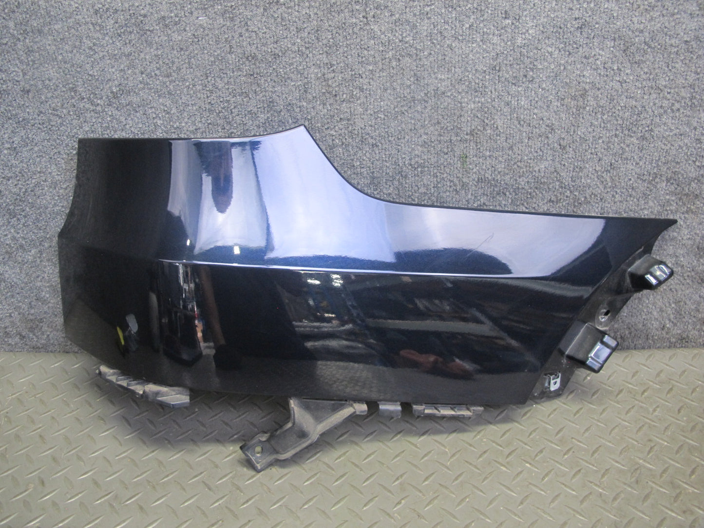 2010-2013 BMW E70 X5M Rear Bumper Left & Right Side Trim Cover Panel Set of 2