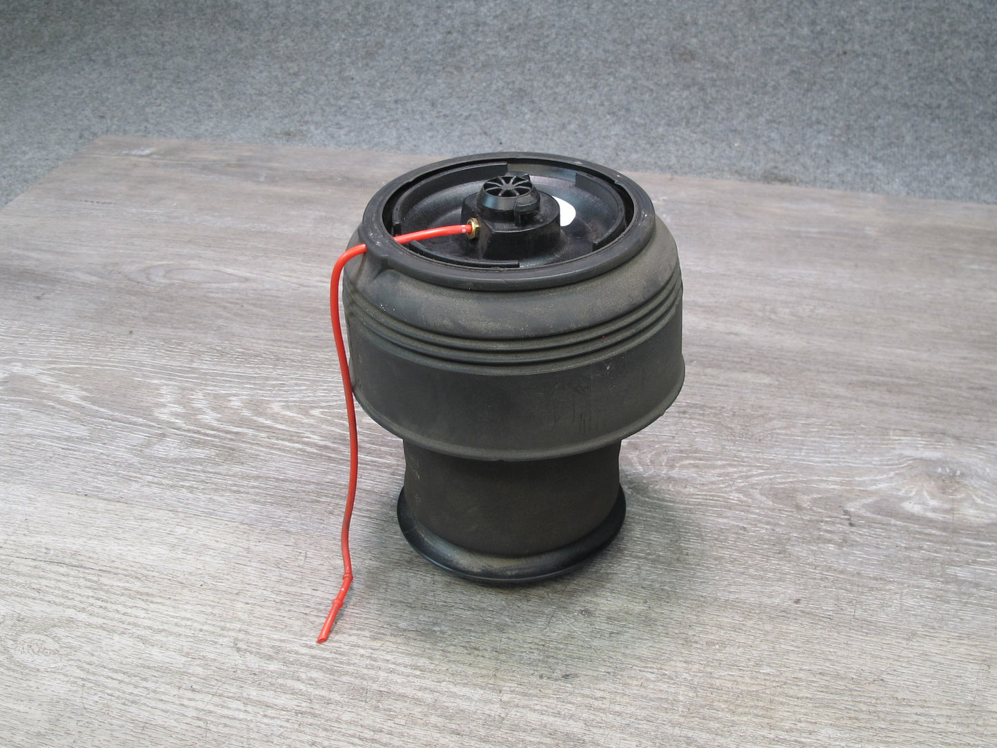 2010-2013 BMW E70 E71 X5M X6M Rear Left Air Spring Shock