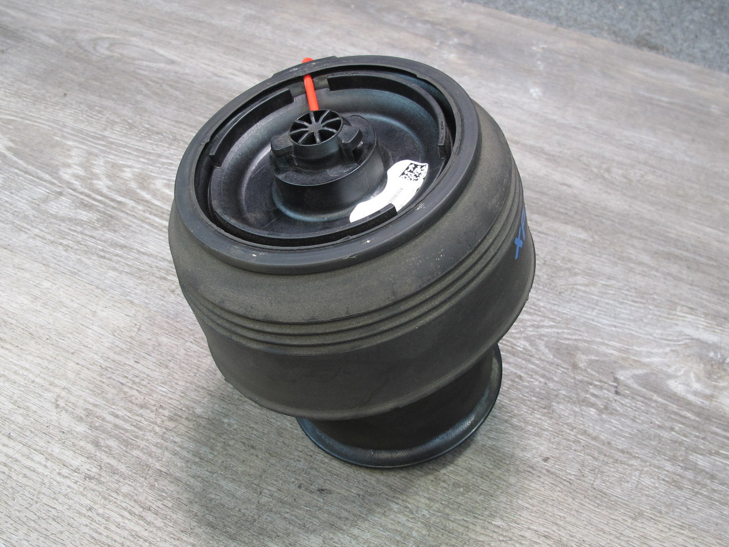 2010-2013 BMW E70 E71 X5M X6M Rear Left Air Spring Shock