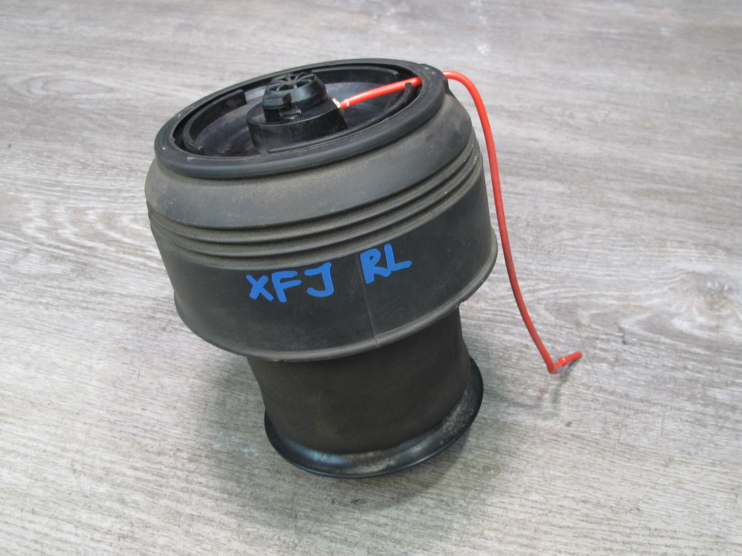 2010-2013 BMW E70 E71 X5M X6M Rear Left Air Spring Shock