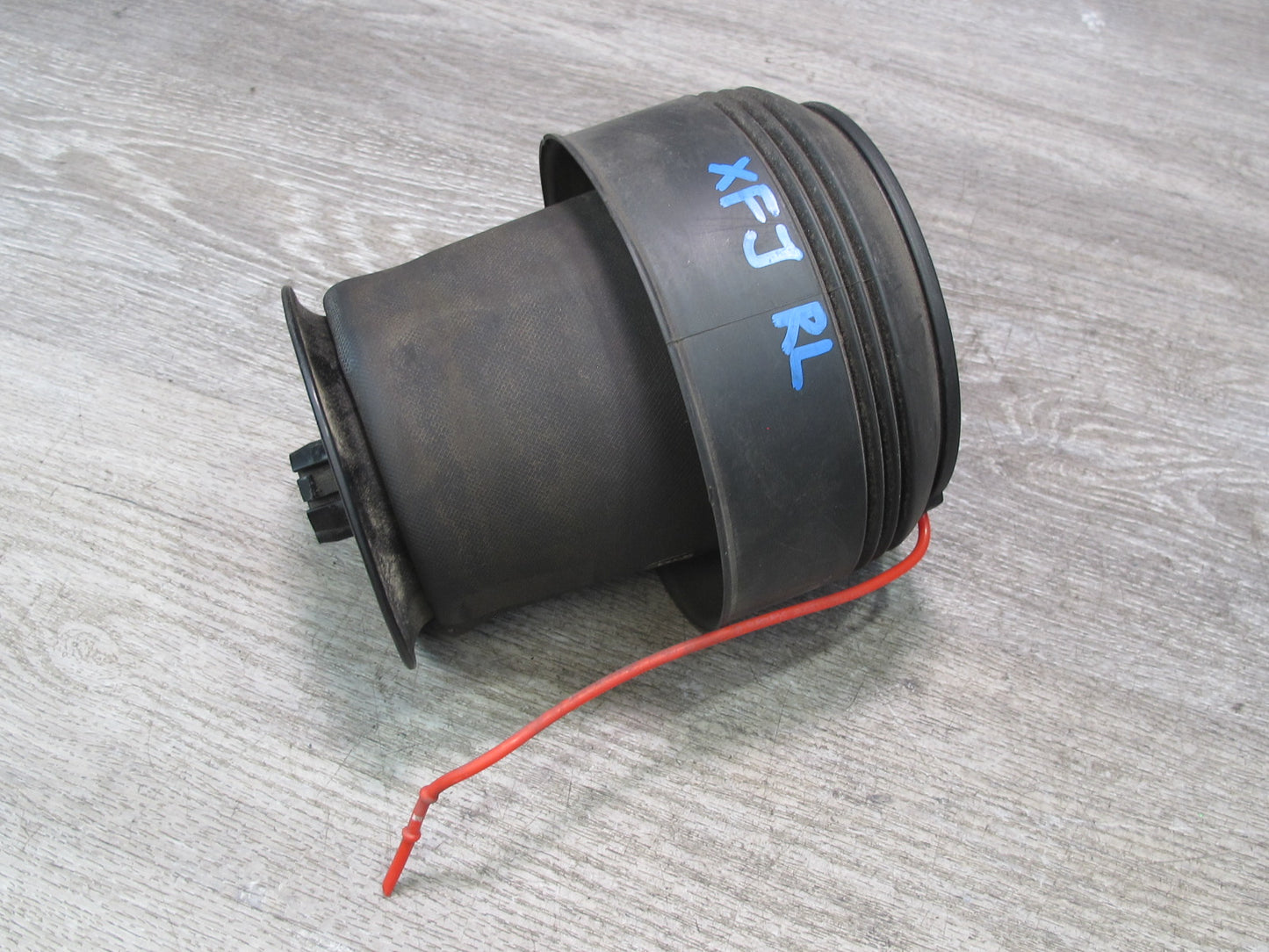 2010-2013 BMW E70 E71 X5M X6M Rear Left Air Spring Shock
