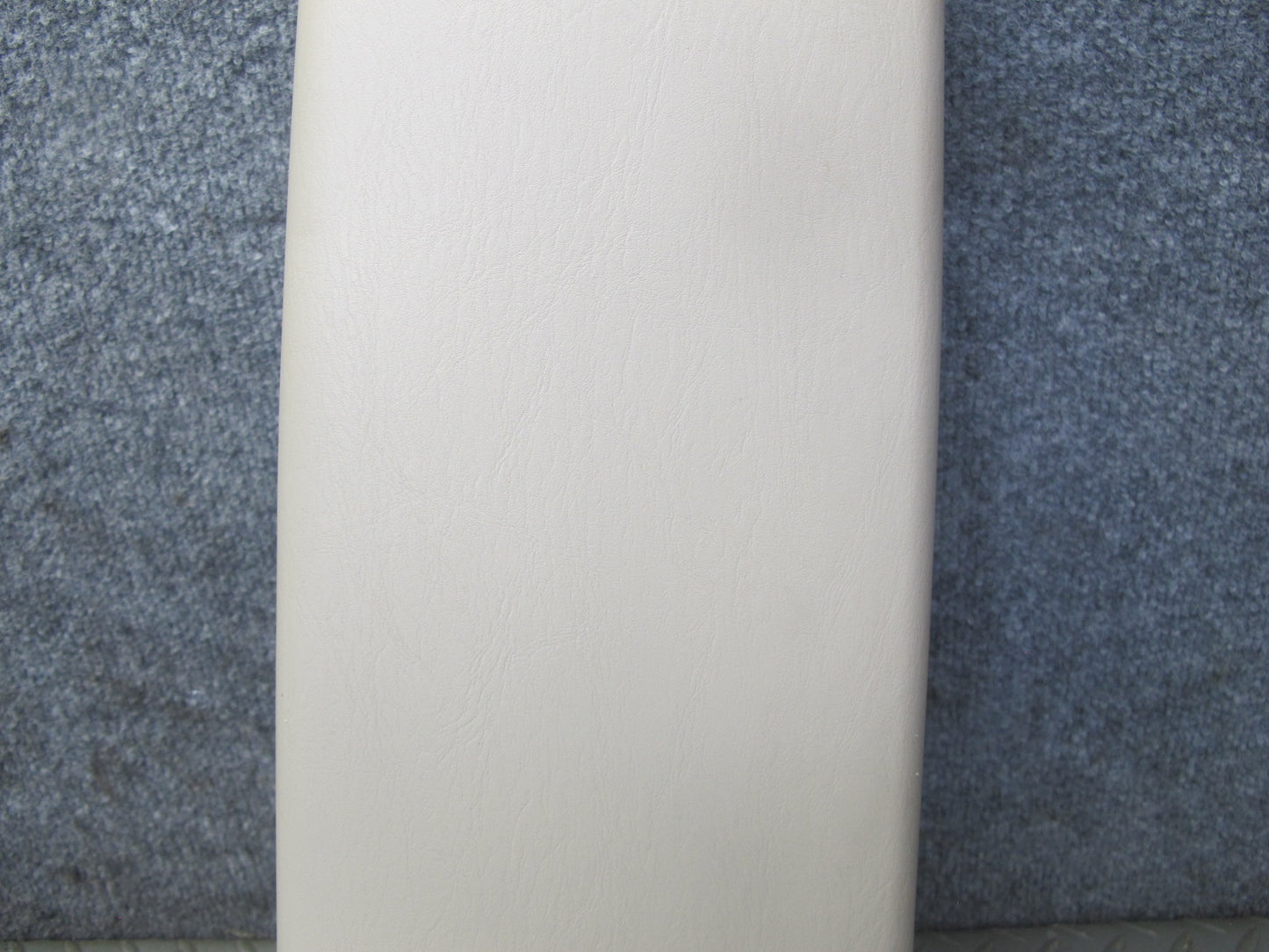 2003-2007 Lexus UZJ100L LX470 Center Lower B Pillar Trim Cover Panel Set