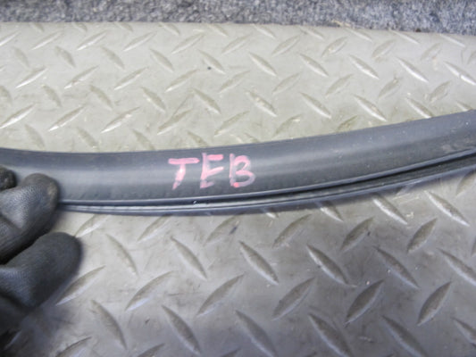 01-06 BMW E46 Convertible Folding TOP Roof Flap Weatherstrip Rubber Seal OEM