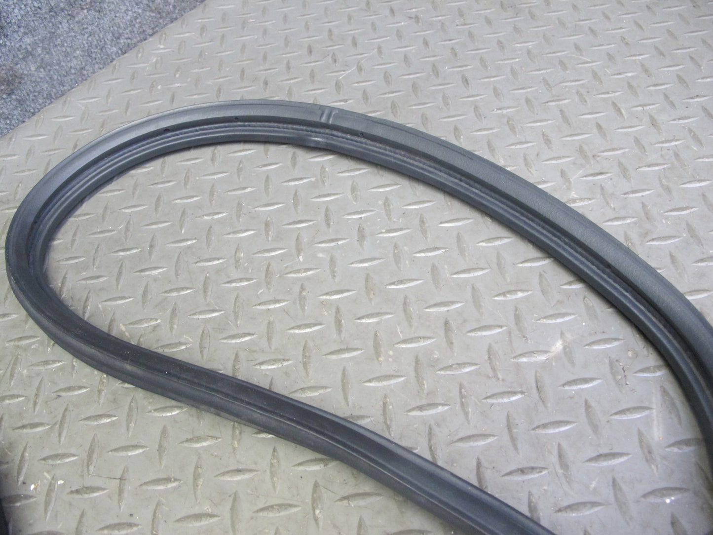 00-09 Honda S2000 Rear Trunk Lid Weatherstrip Rubber Seal Gasket OEM