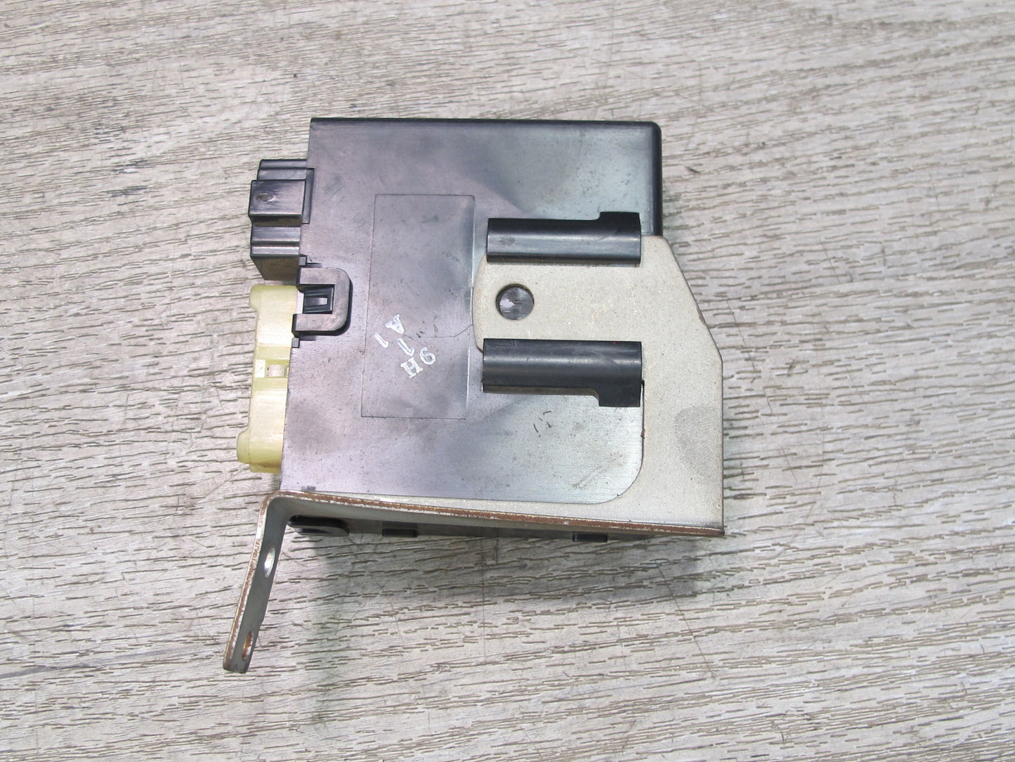 86-92 Toyota Supra MK3 Heater Radiator Relay Control Module 88630-14060 OEM