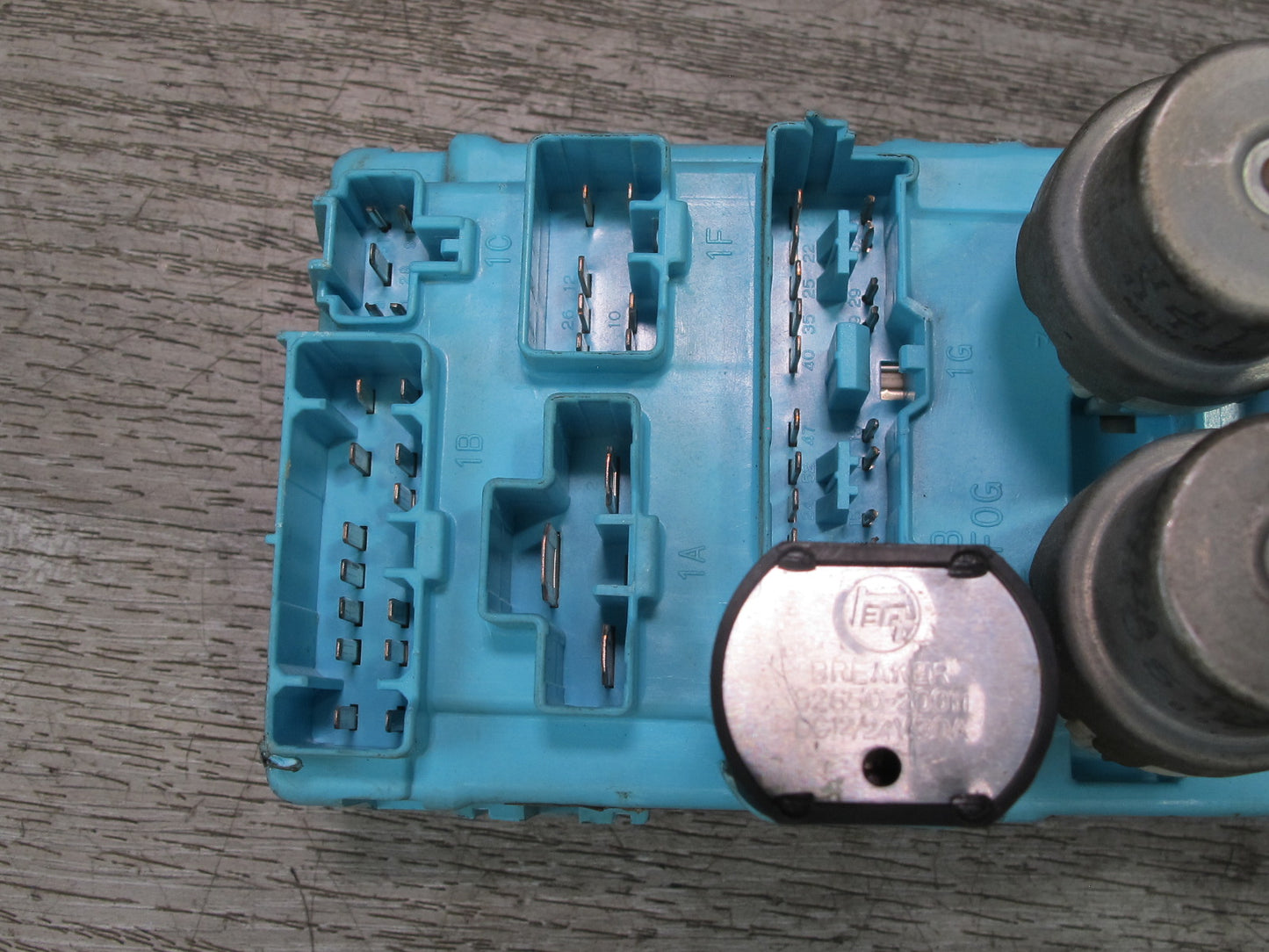 89-92 Toyota Supra MK3 MA70L Integration Relay Fuse Box Module OEM