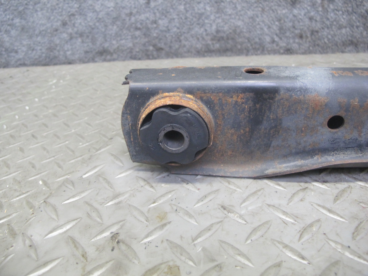 93-02 Pontiac Firebird Camaro Rear Suspension Left & Right Lower Control Arm OEM