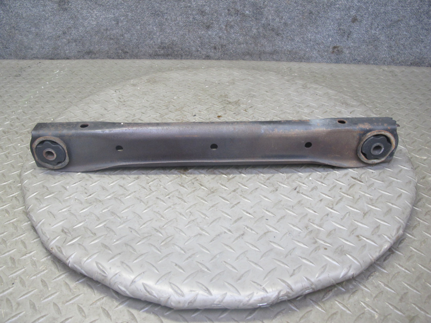 93-02 Pontiac Firebird Camaro Rear Suspension Left & Right Lower Control Arm OEM