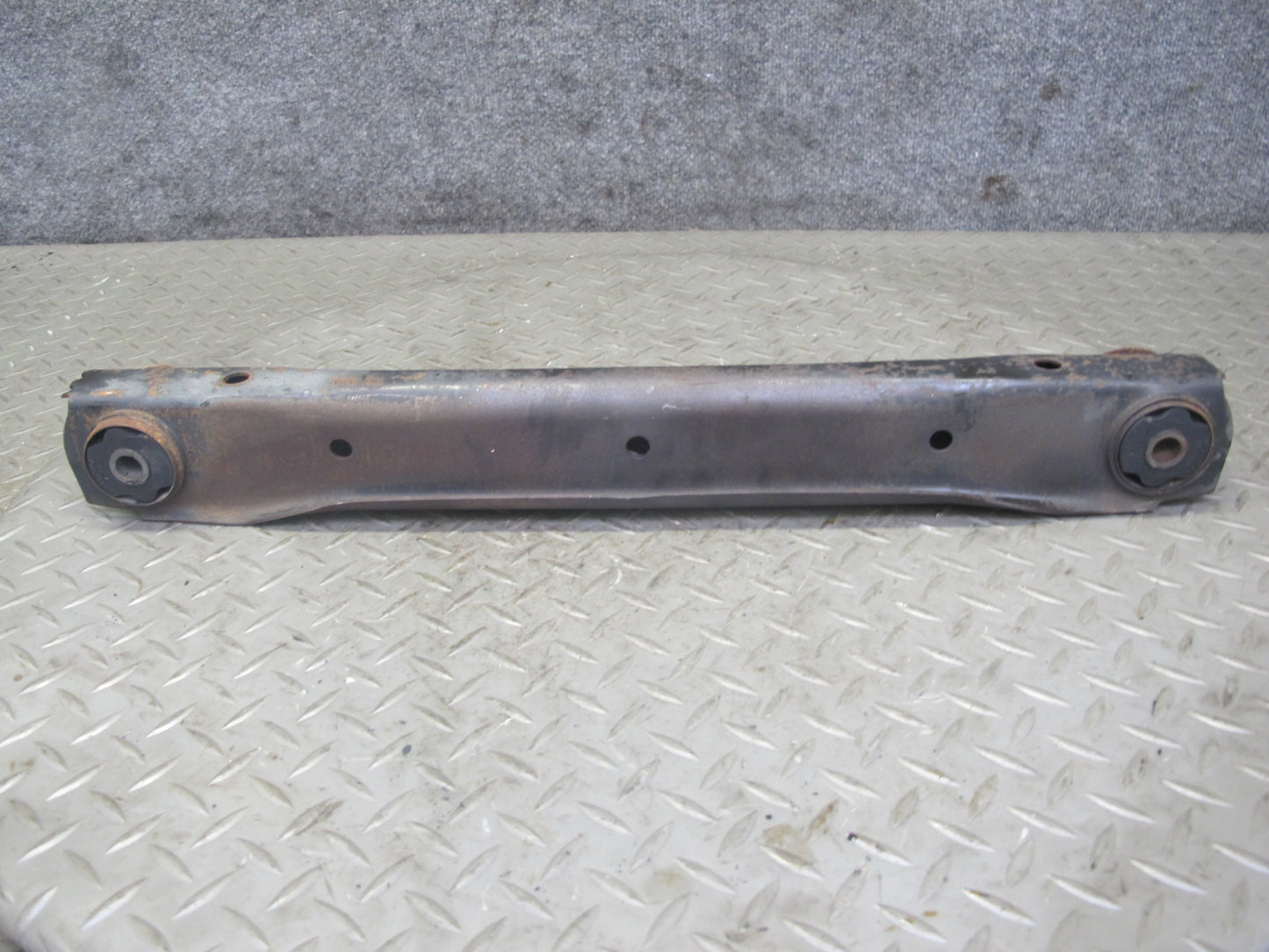93-02 Pontiac Firebird Camaro Rear Suspension Left & Right Lower Control Arm OEM
