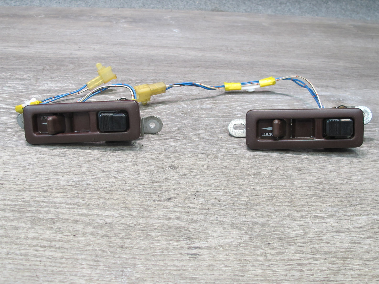 89-92 Toyota Supra MA70L Set of 2 Left & Right Door Lock Switch Maroon OEM