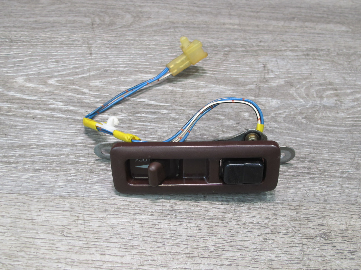 89-92 Toyota Supra MA70L Set of 2 Left & Right Door Lock Switch Maroon OEM