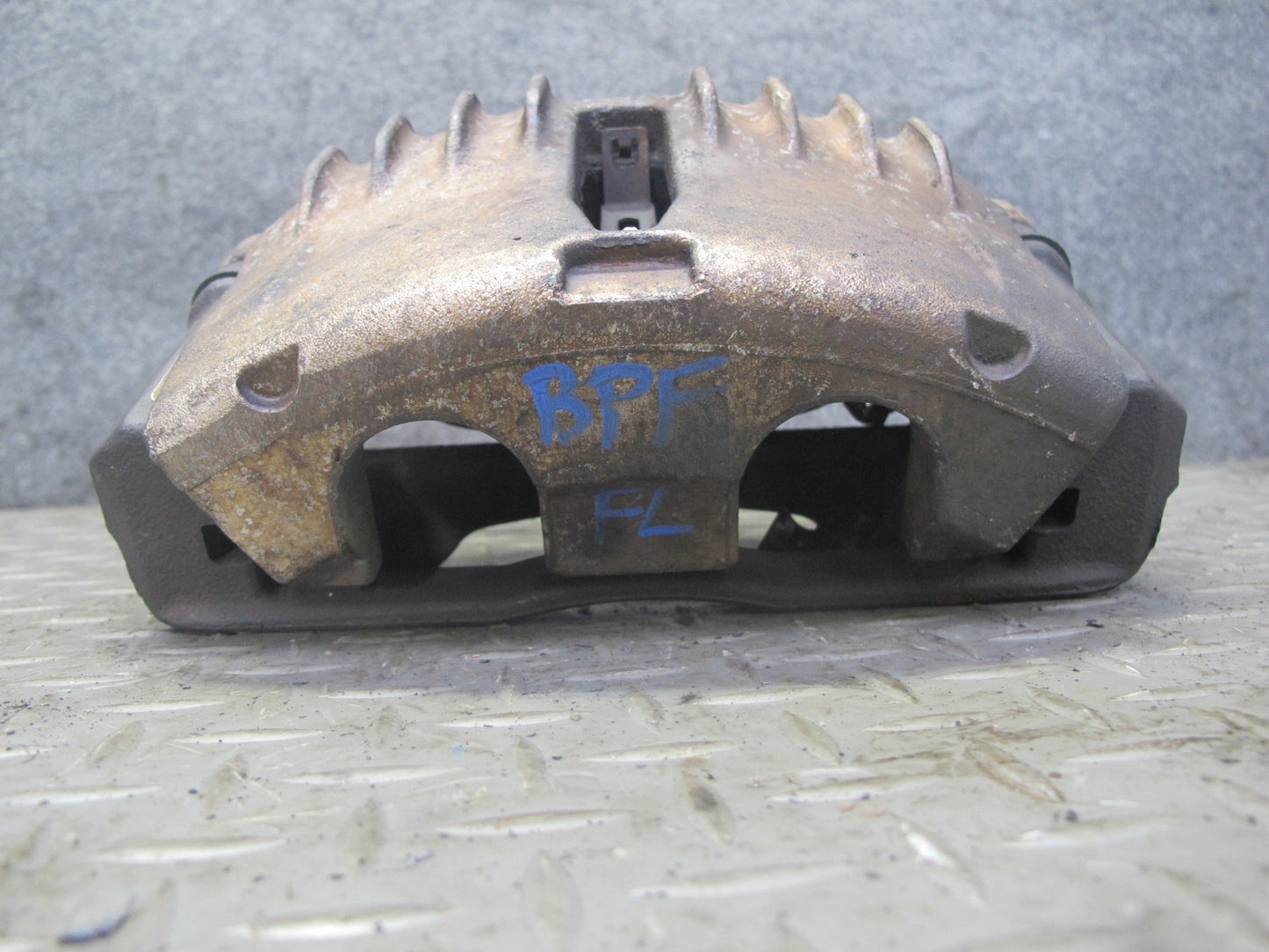 98-02 Pontiac Firebird Formula Set of 2 Front Left & Right Brake Caliper OEM