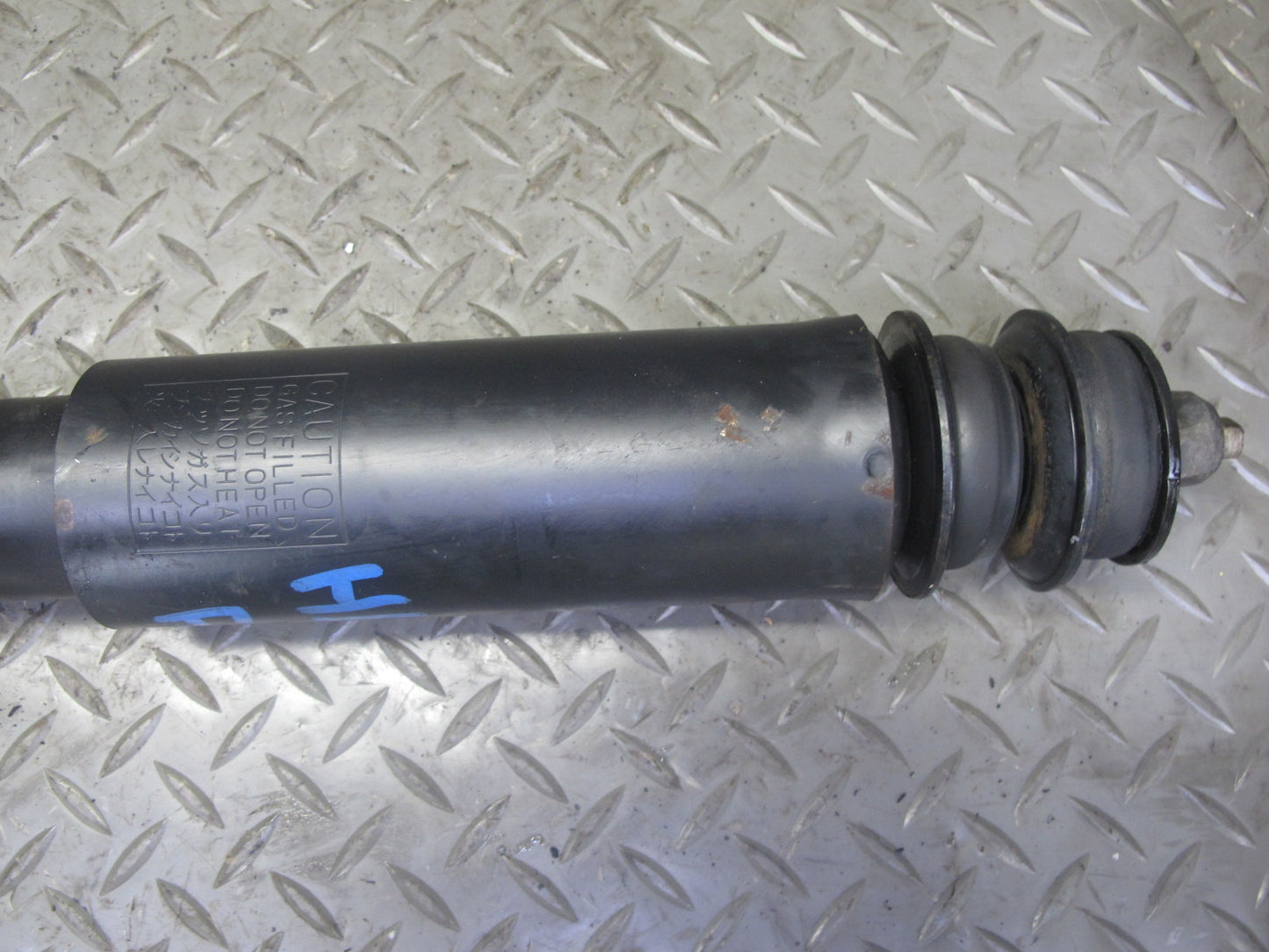 1998-2007 Lexus UZJ100L LX470 Front Left & Right Strut Shock Absorber Set of 2