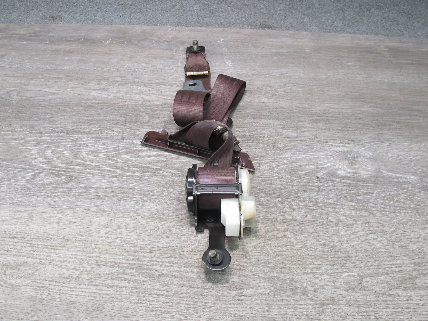 89-92 TOYOTA SUPRA MK3 REAR RIGHT & LEFT SIDE SEATBELT RETRACTOR SET OEM