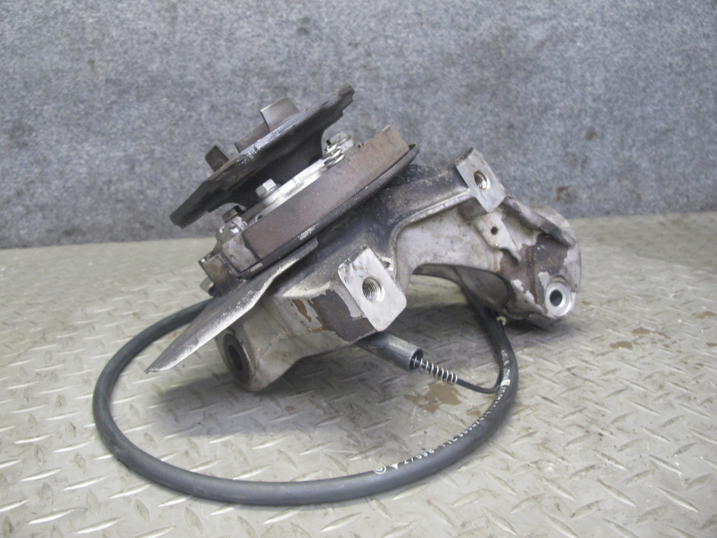 1997-2004 Porsche Boxster 986 Rear Right Side Spindle Knuckle Wheel Hub Bearing