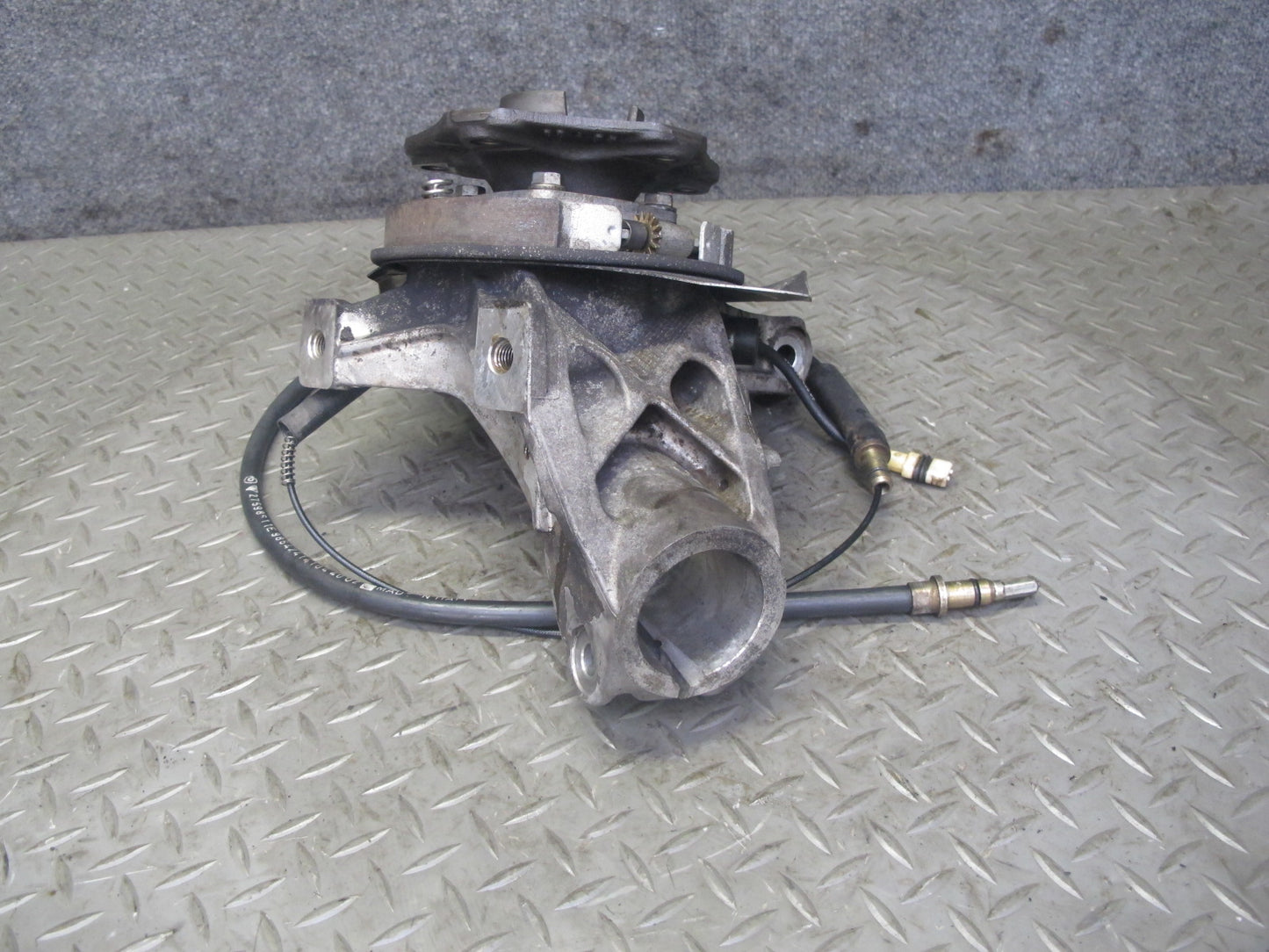 1997-2004 Porsche Boxster 986 Rear Right Side Spindle Knuckle Wheel Hub Bearing