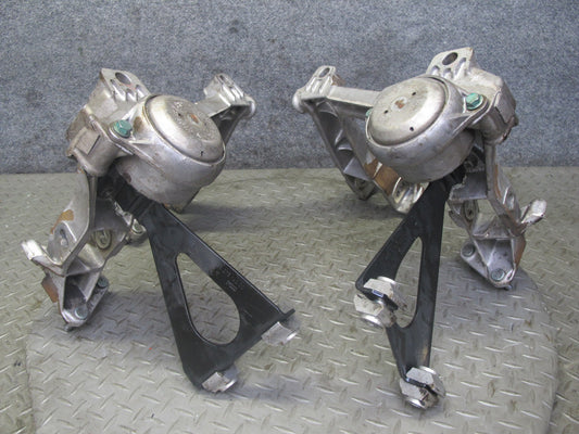 00-04 Porsche Boxster 986 M/T 5 Speed Transmission Subframe Mount Bracket Set