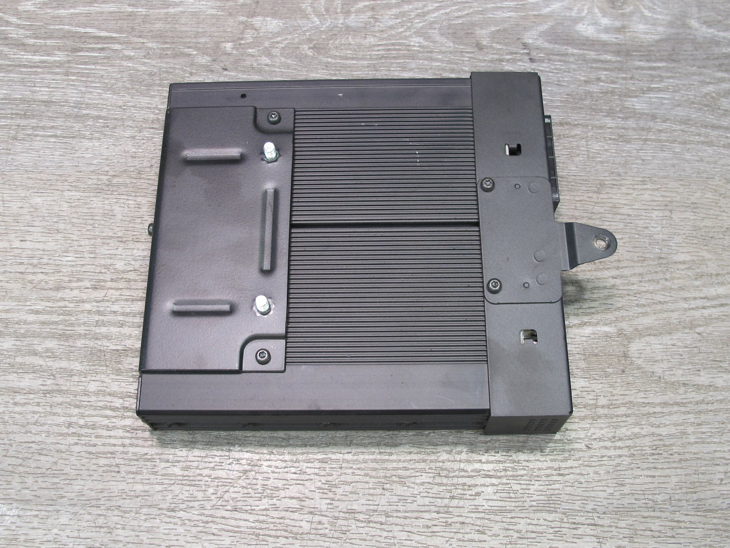 01-06 BMW E46 Convertible Harman Kardon Hi-fi Audio Amplifier AMP 8380068 OEM