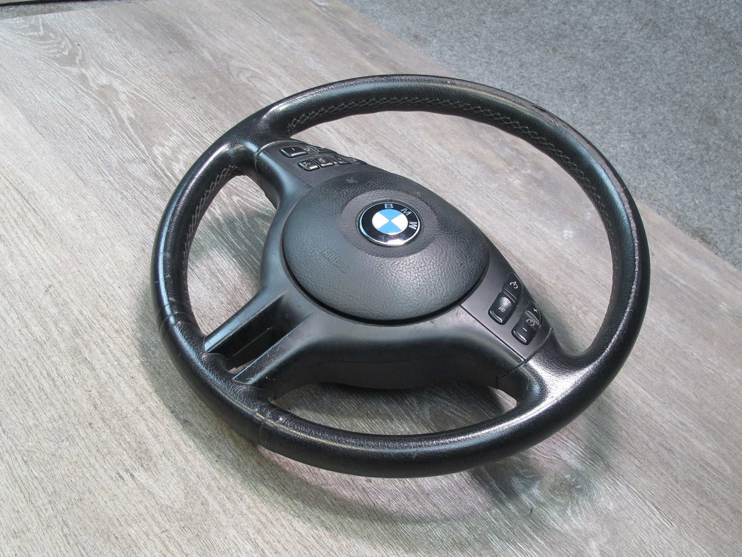 01-06 BMW E46 CONVERTIBLE FRONT LEFT DRIVER SIDE SPORT STEERING WHEEL W/ SRS AIRBAG OEM