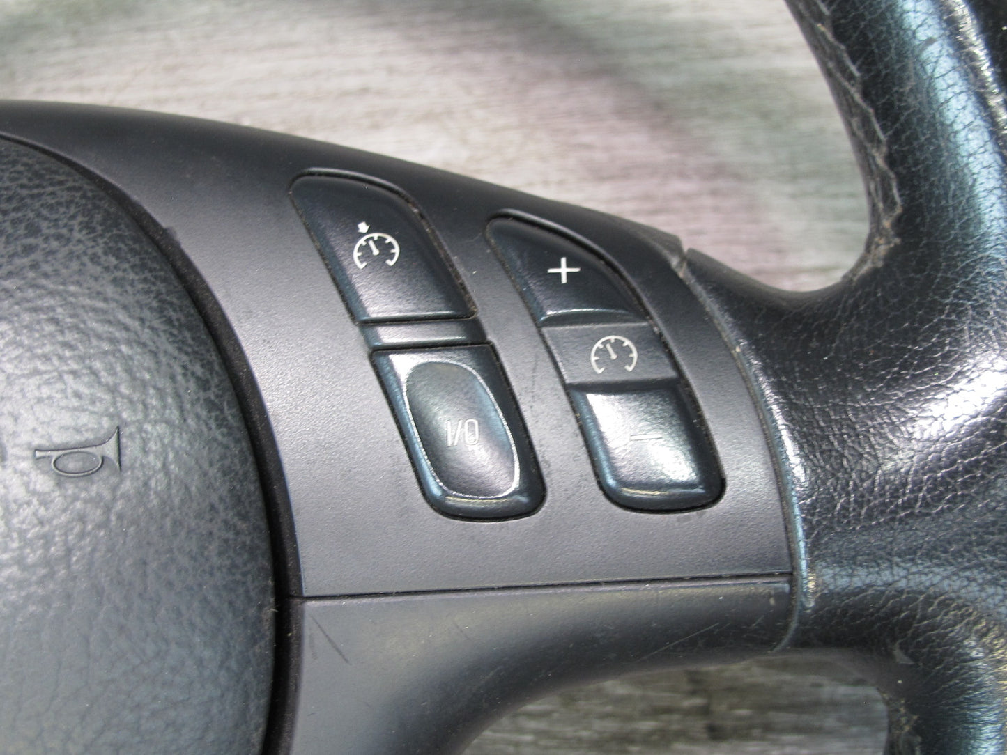 01-06 BMW E46 CONVERTIBLE FRONT LEFT DRIVER SIDE SPORT STEERING WHEEL W/ SRS AIRBAG OEM