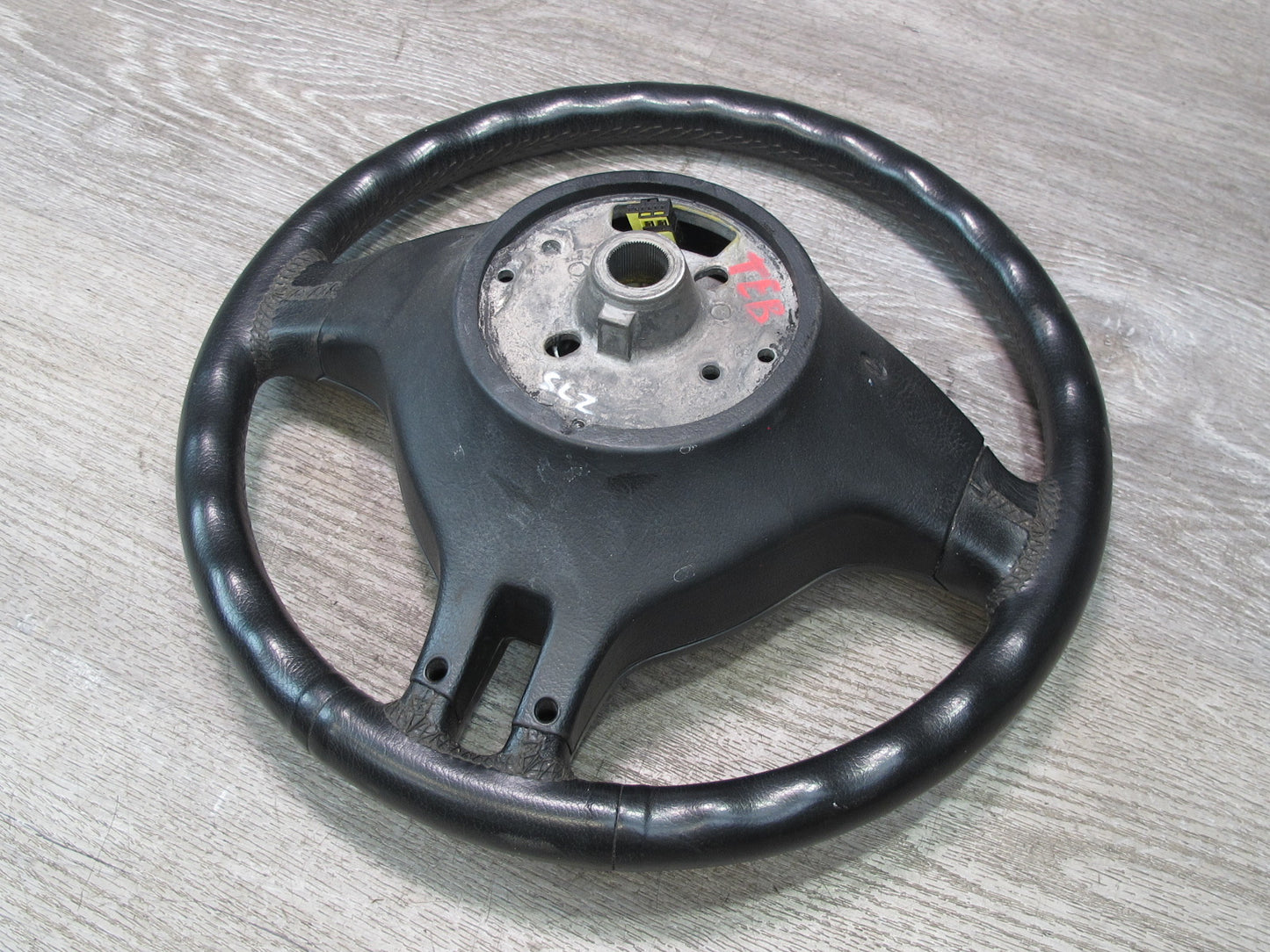 01-06 BMW E46 CONVERTIBLE FRONT LEFT DRIVER SIDE SPORT STEERING WHEEL W/ SRS AIRBAG OEM