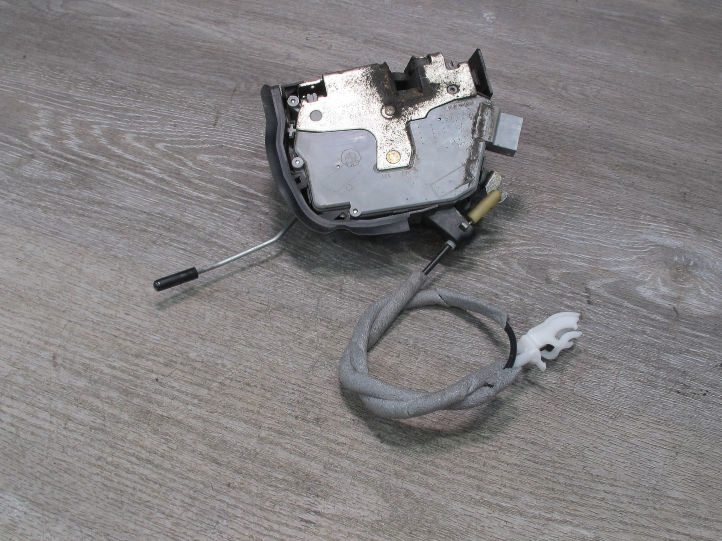 01-06 BMW E46 Coupe Convertible Right Passenger Door Lock Latch Actuator OEM
