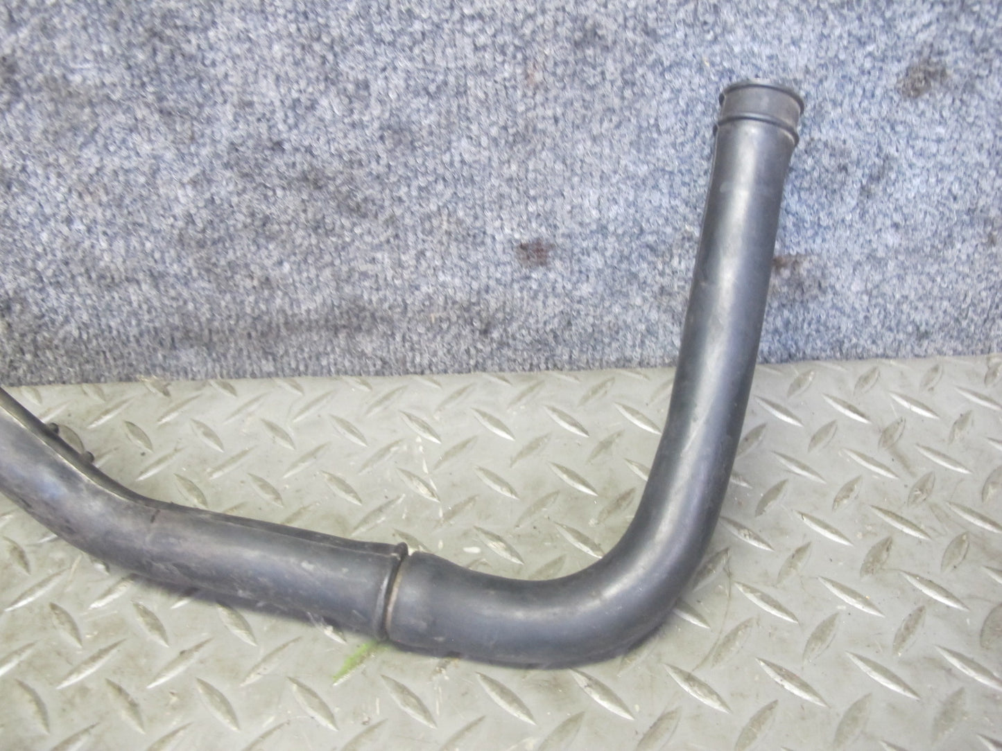 86-89 Mercedes R107 560SL Air Breather Hose Pipe 1160941182 OEM