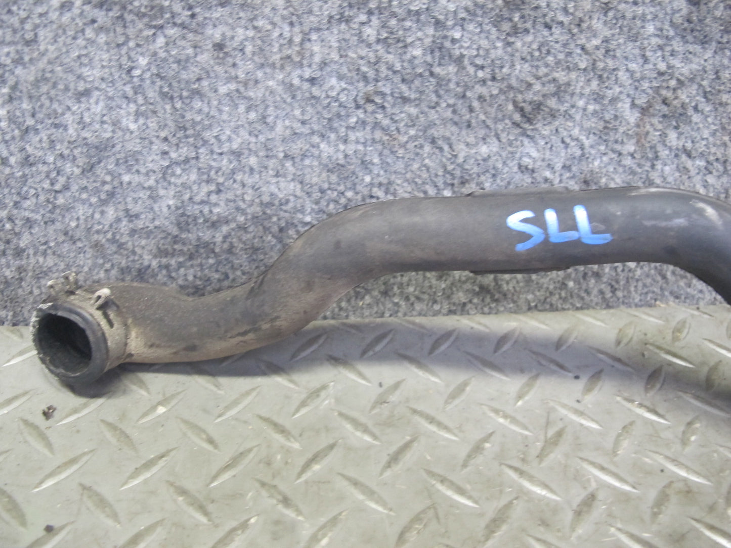 86-89 Mercedes R107 560SL Air Breather Hose Pipe 1160941182 OEM