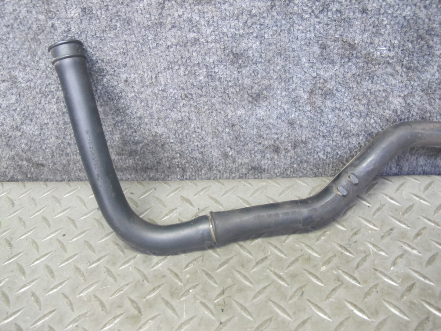 86-89 Mercedes R107 560SL Air Breather Hose Pipe 1160941182 OEM