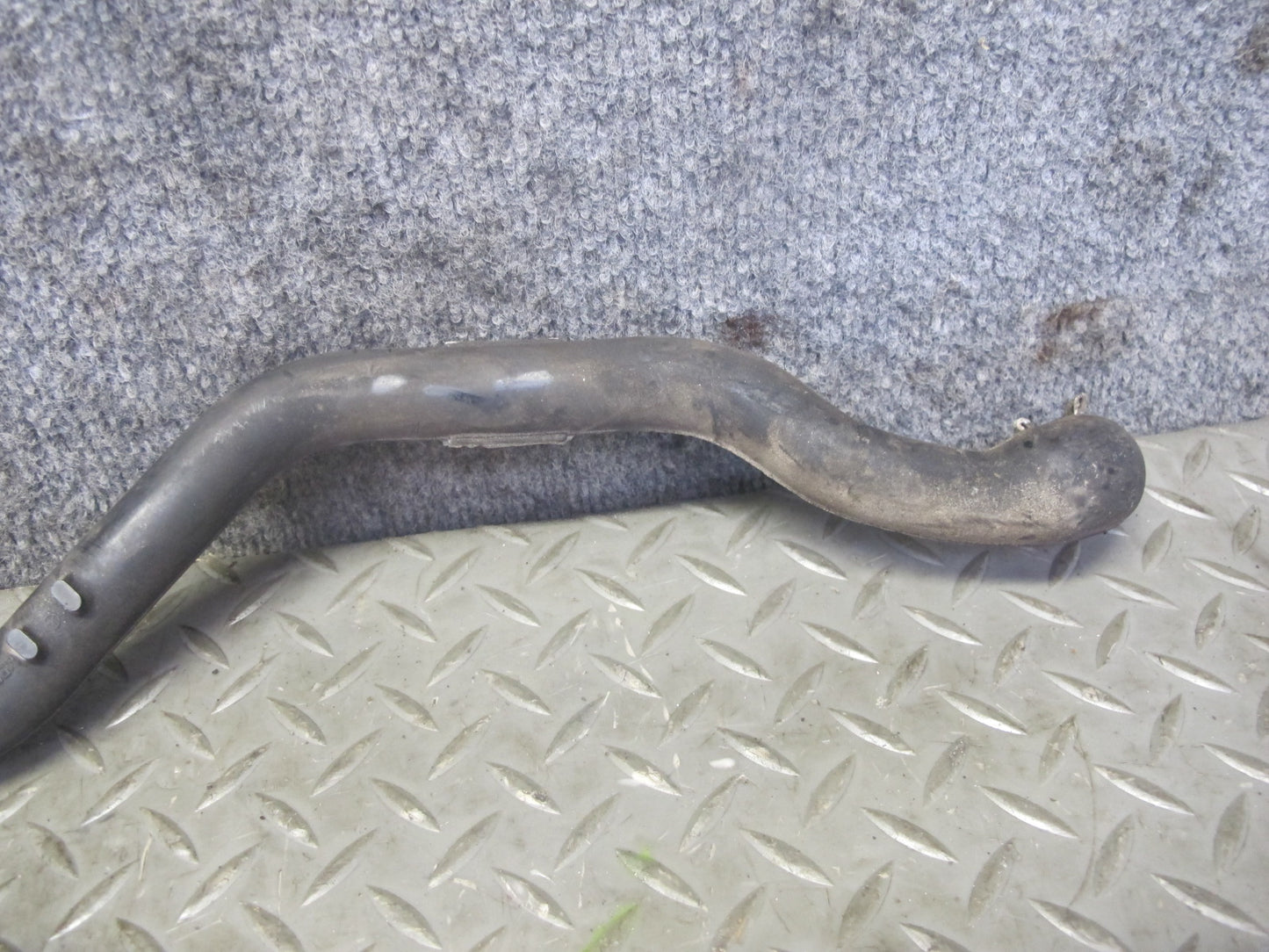 86-89 Mercedes R107 560SL Air Breather Hose Pipe 1160941182 OEM