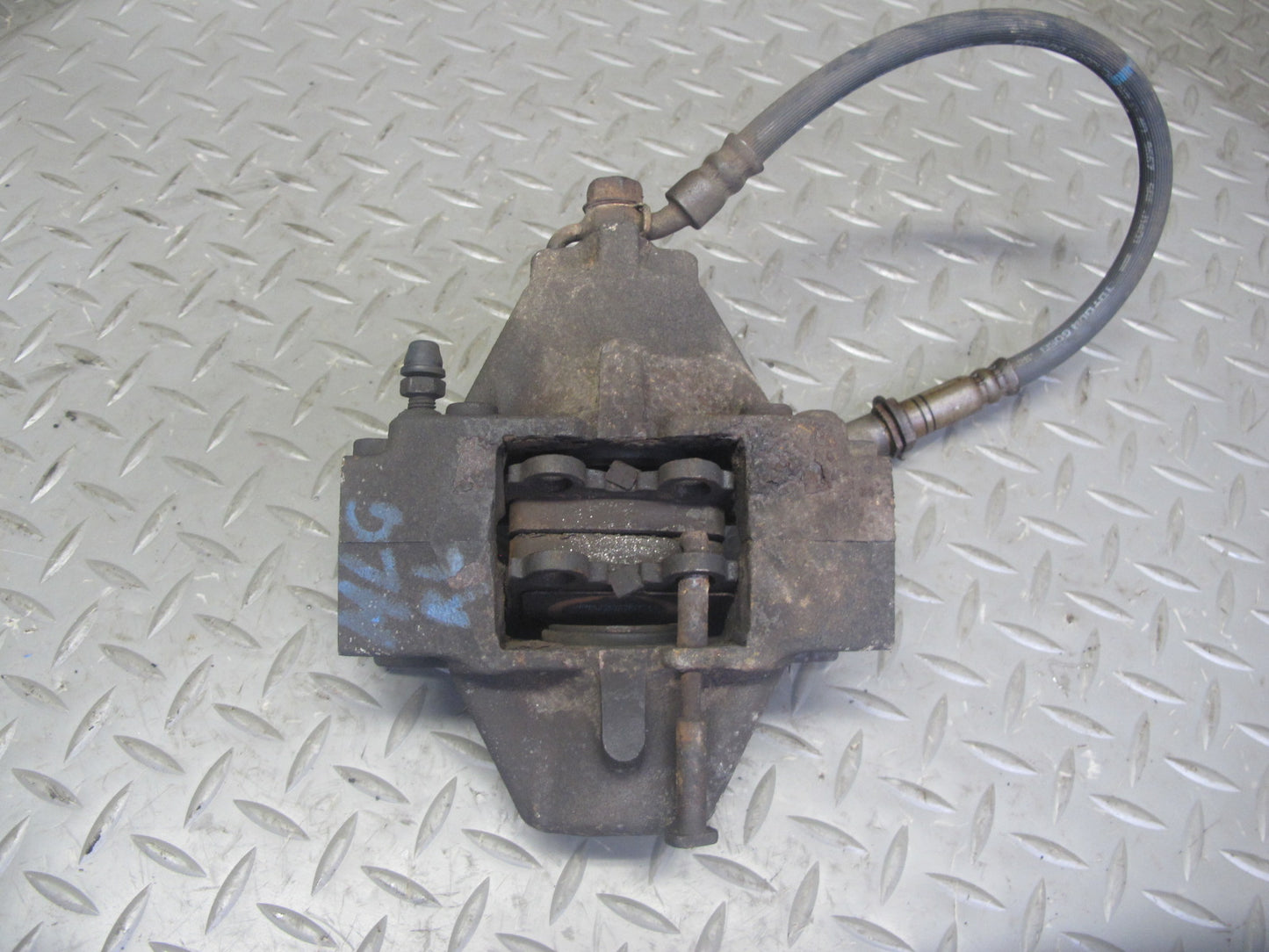 98-05 Lexus JZS160L GS400 GS430 GS300 Rear Left & Right Brake Caliper Set OEM