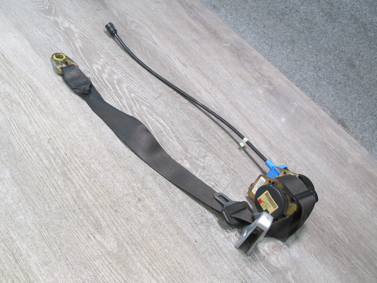 01-06 BMW E46 CONVERTIBLE FRONT RIGHT & LEFT SIDE SEATBELT RETRACTOR SET OEM