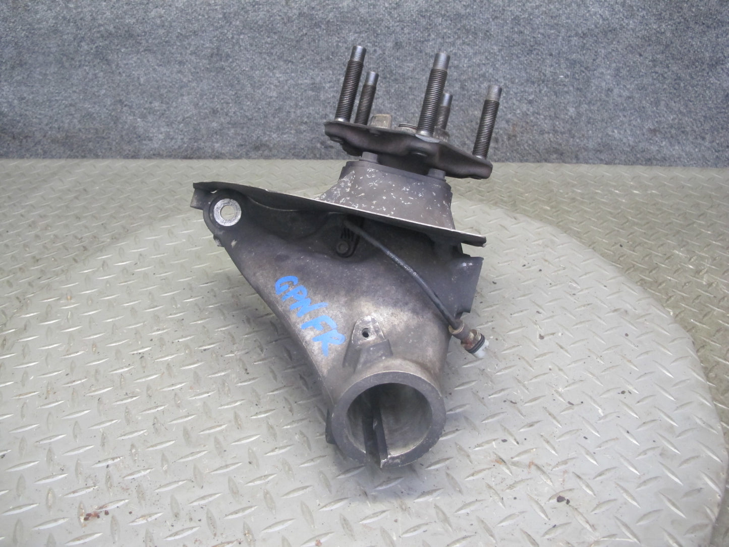 2005-2012 Porsche 911 997 Boxster RWD Front Right Spindle Knuckle Wheel Hub