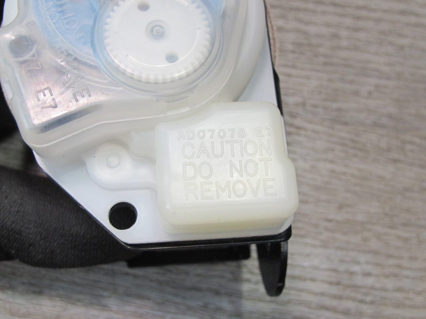 03-07 LEXUS LX470 REAR RIGHT & LEFT SIDE SEATBELT RETRACTOR SET OEM